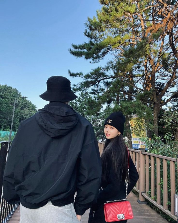 Ánh Trăng Rời Đi, Kẻ Cặn Bã Quỳ Dưới Mưa Trả Giá