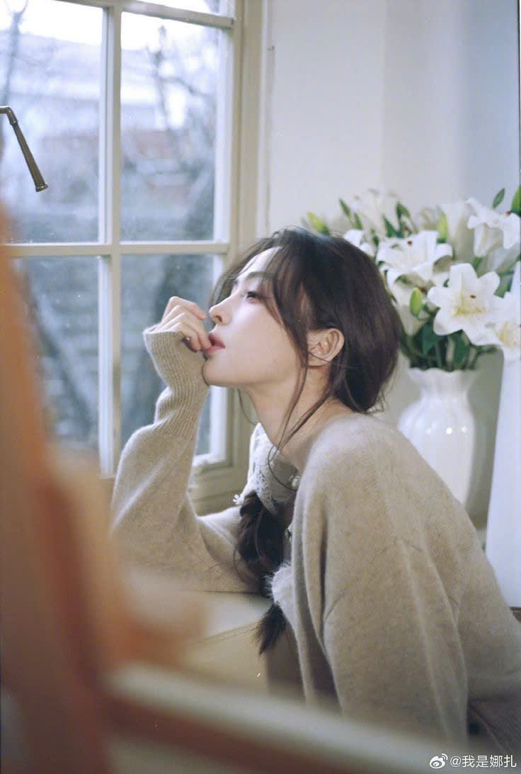 Vết Sẹo Dưới Ánh Đinh Hương